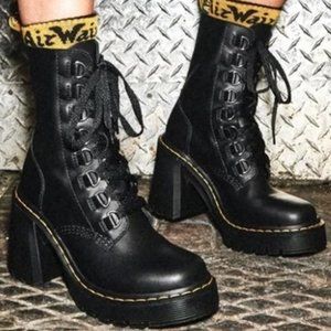 Dr. Martens Chesney Leather Flared Heel Lace Up Boots BRAND NEW IN BOX